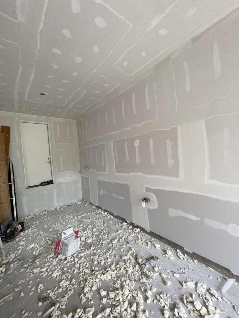 Drywall plaster